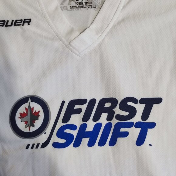 Bauer NHL Winnipeg Jets hockey jersey youth M/L white with graphic design - Picture 3 of 9